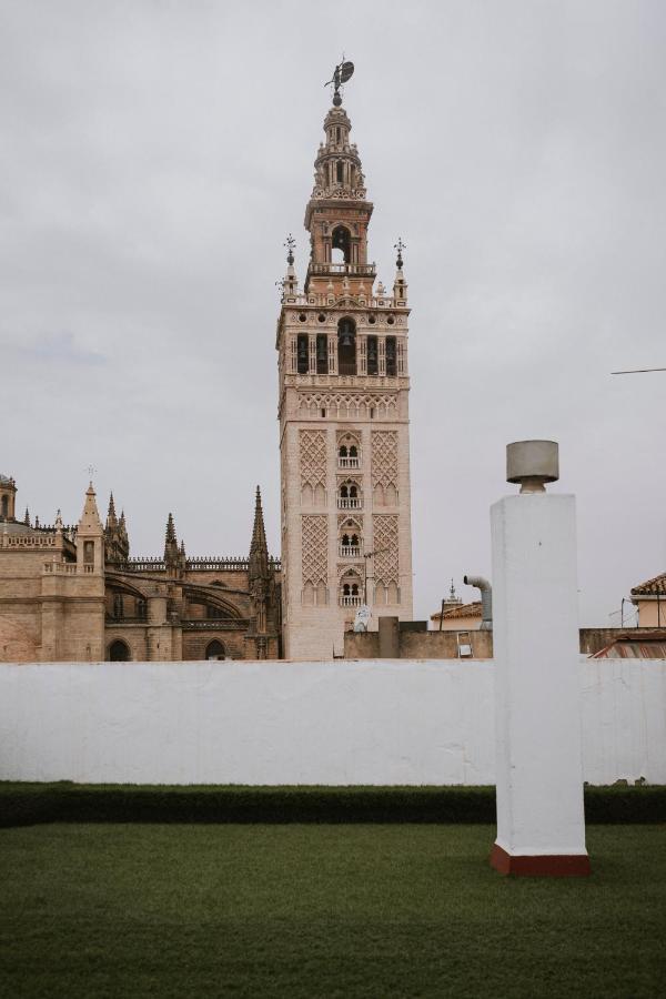 Complete Studio With Terrace - 1Bth- La Giralda Apartment Seville Luaran gambar