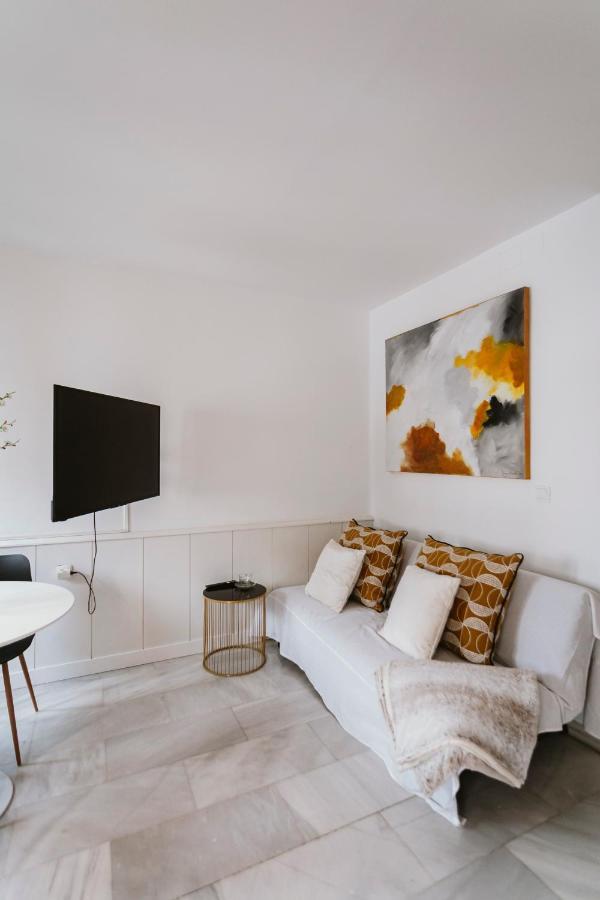 Complete Studio With Terrace - 1Bth- La Giralda Apartment Seville Luaran gambar