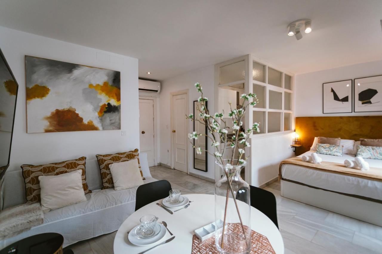 Complete Studio With Terrace - 1Bth- La Giralda Apartment Seville Luaran gambar